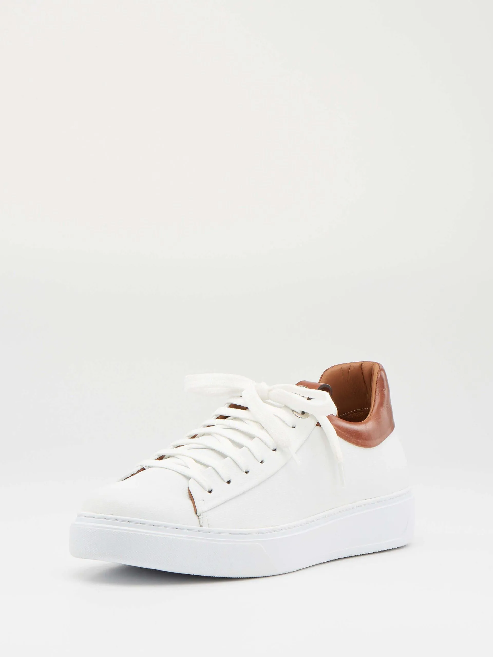 Barista white